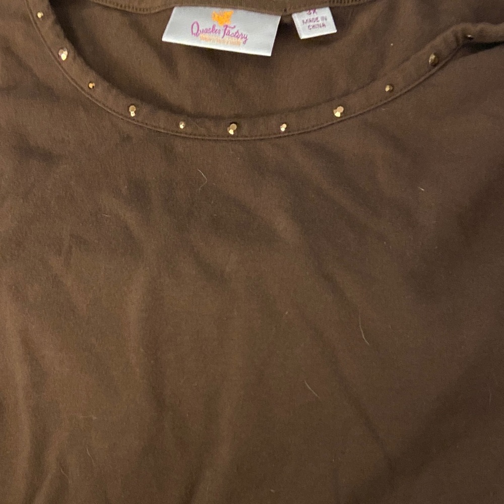 Quacker Factory Brown Short Sleeve Tee with Gold Stud Trim 3X